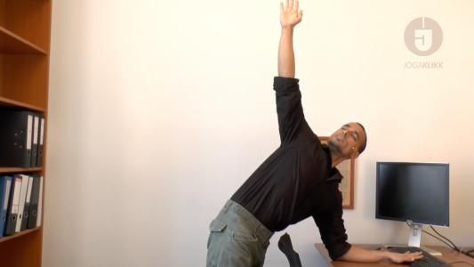 Iroda jóga - Stresszoldás mozgással jógavideó